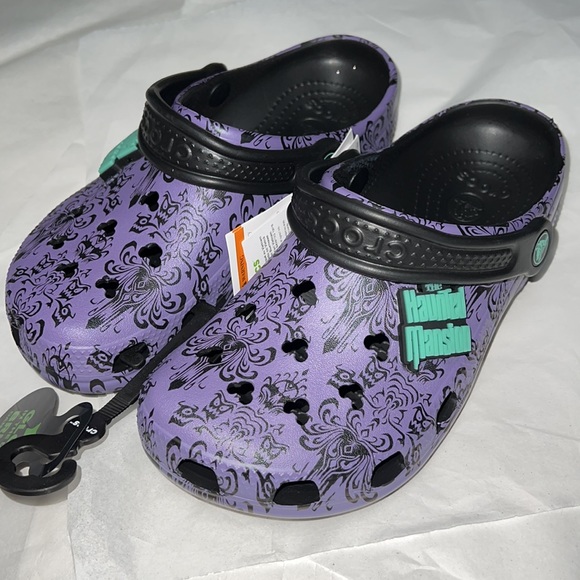 M5/W7 DISNEY CROCS The Haunted Mansion UNISEX Shoes *SLIP RESISTANT* - Picture 4 of 14